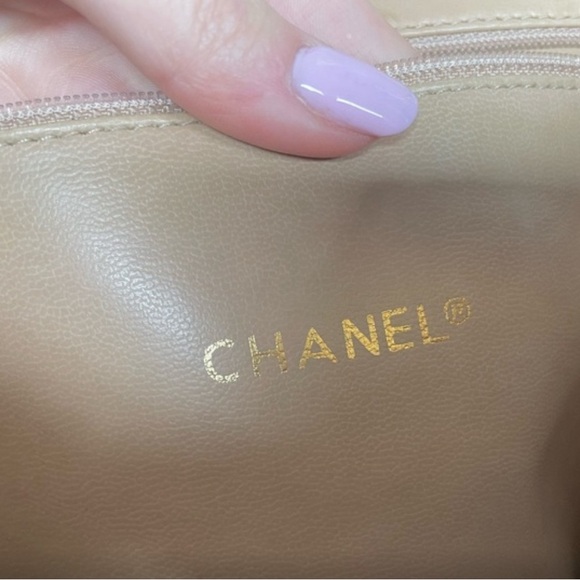 AUTHENTIC - CHANEL TIMELESS/CLASSIQUE LEATHER & CANVAS TOTE serial in tact - Picture 8 of 10